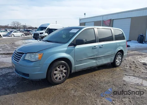 2009 Chrysler Town & Country Lx z USA, uszkodzony, nr VIN 2A8HR44E89R545798